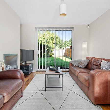 Fantastic, Modern 3 Bedroom House Manchester Exterior photo